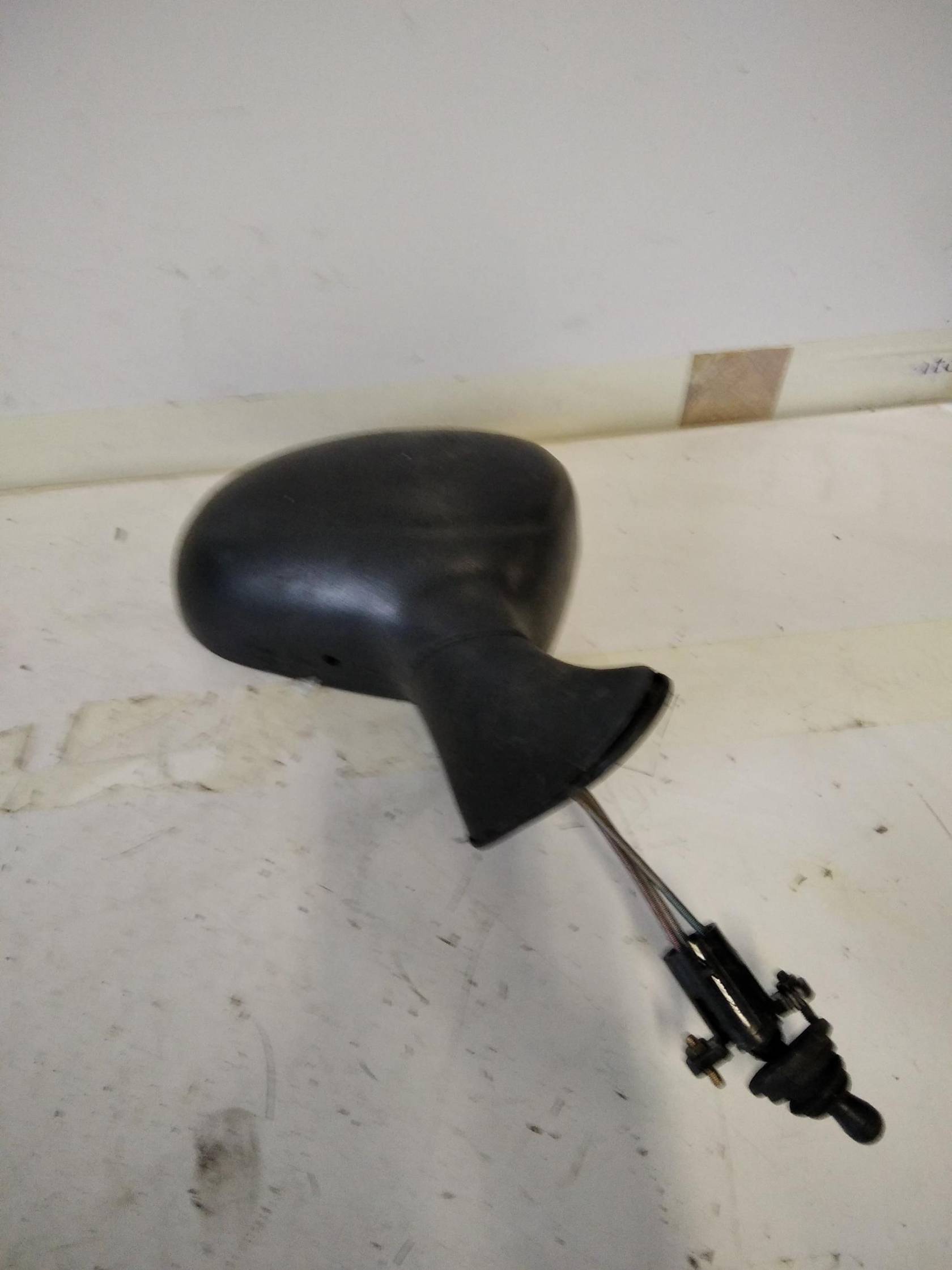 Retrovisore est. dx.